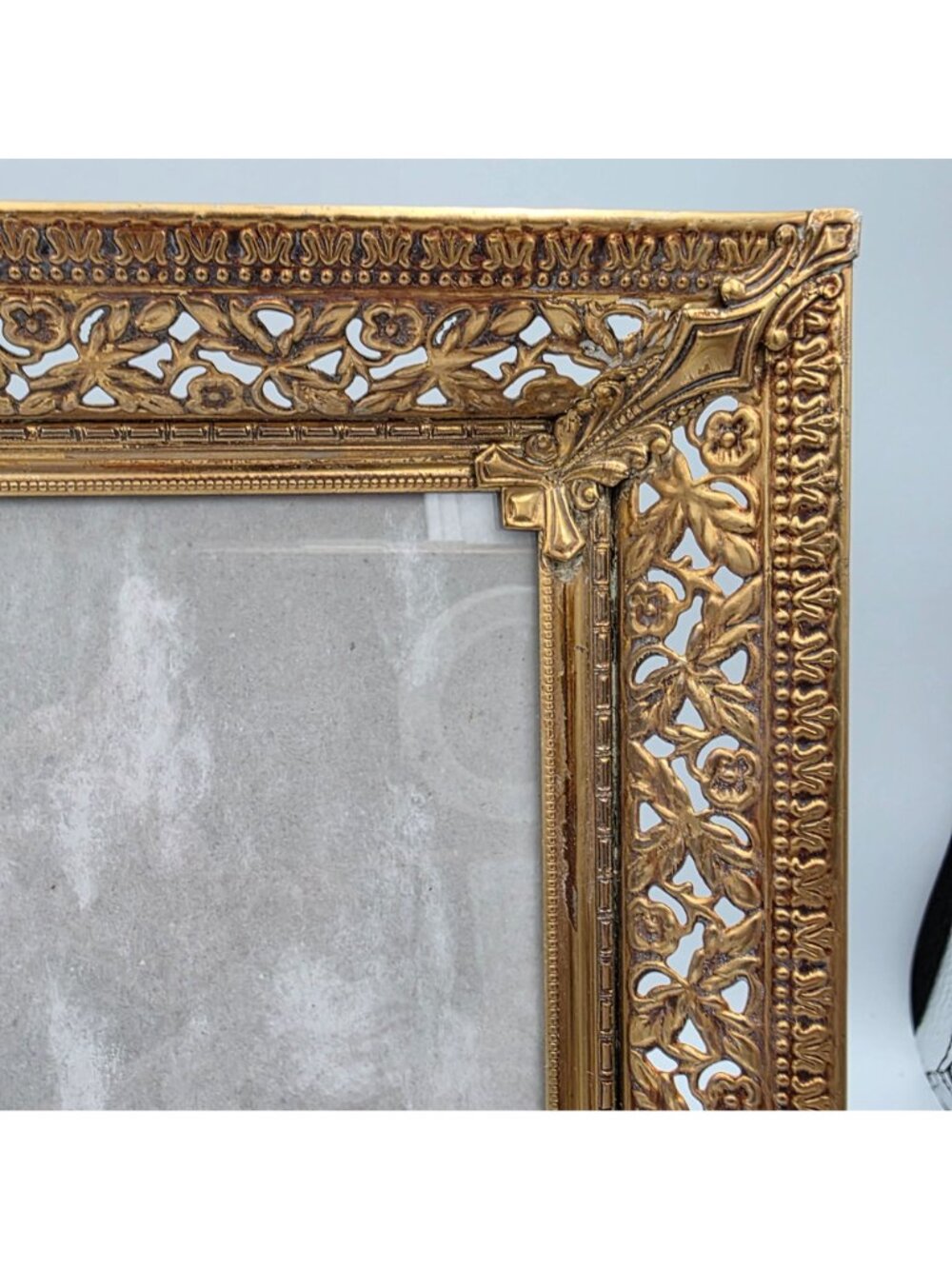 Antique Gold Tone Ornate Floral Design Picture Frame 8x10" Hollywood Regency - Picture 3 of 10